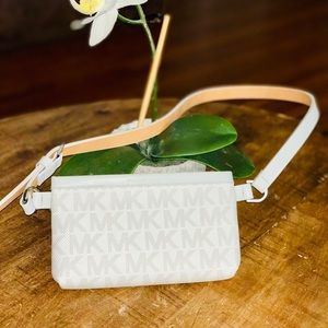 Michael kors belt bag